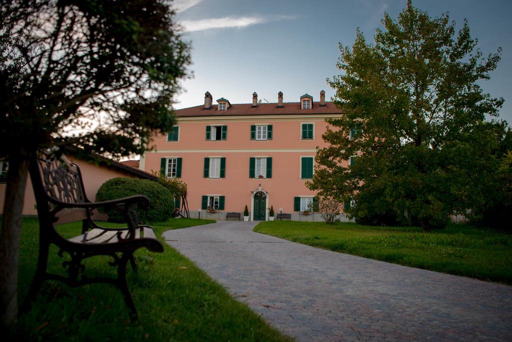 Hotel Se Mi Vuoi Lasciare Carcare Exterior foto